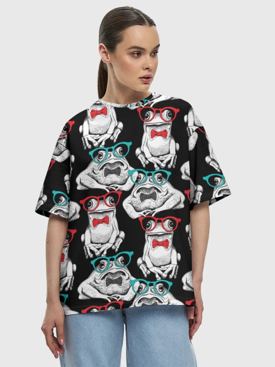 Hipster Frogs With Bowties — Women's oversized cotton T-shirt with all-over print, Frog theme