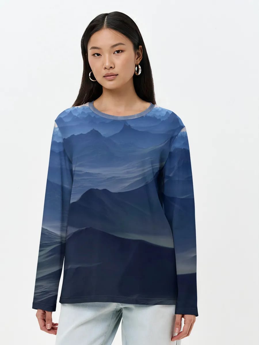 Mondbeschienene Blaue Bergkette