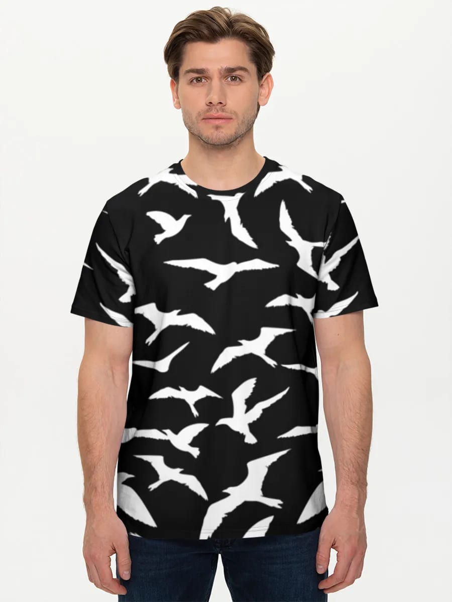 Fliegende Vogelsilhouetten