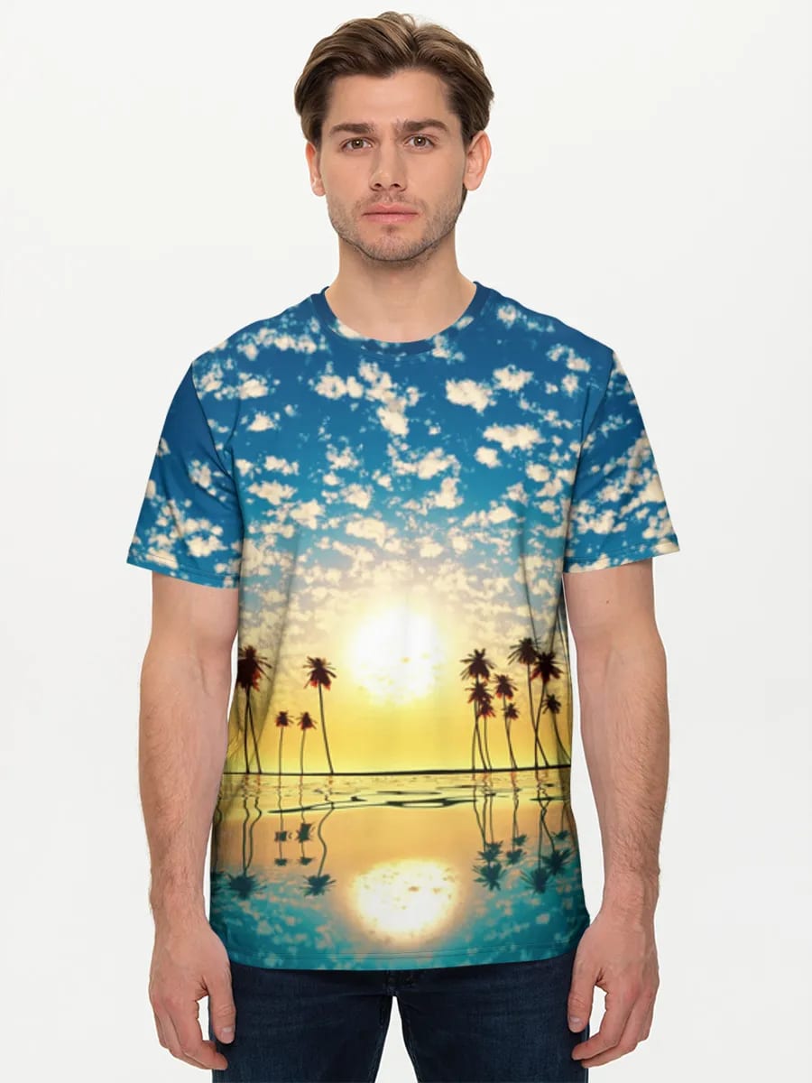 Reflejo de la puesta de sol sobre las palmeras