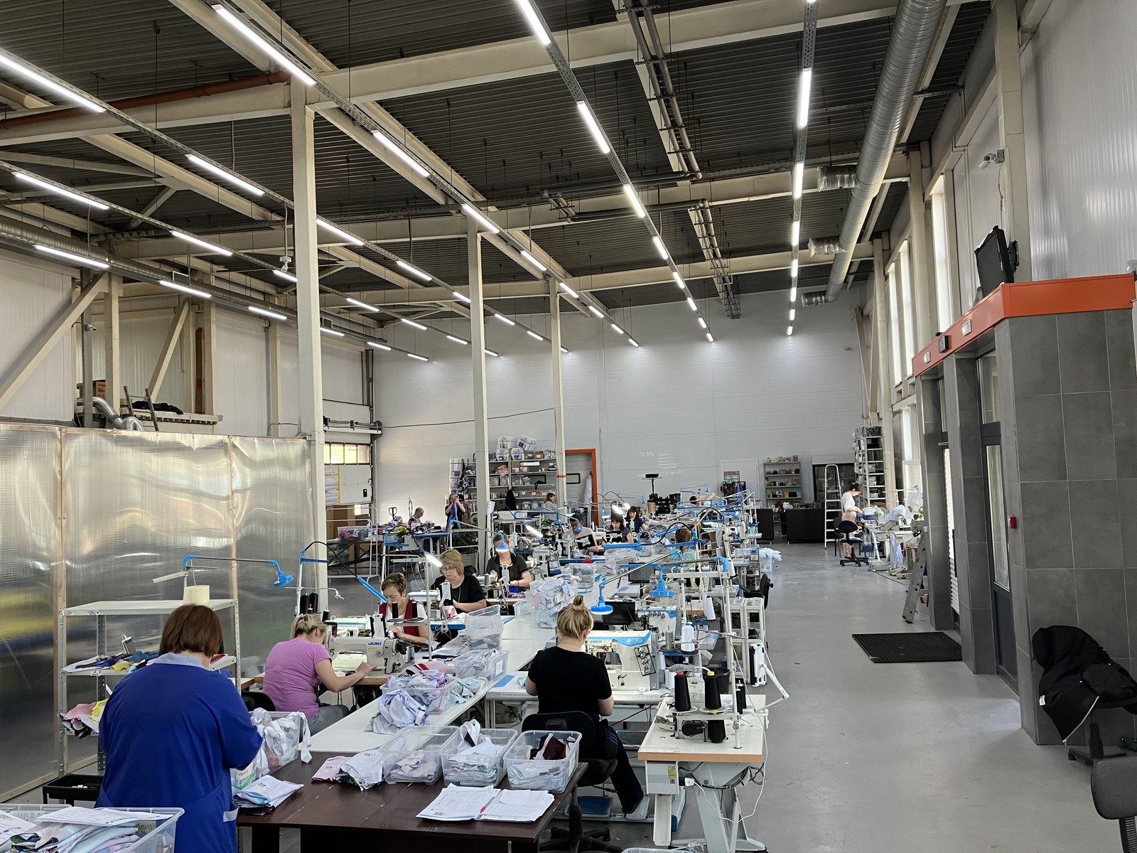 Sewing floor at the allover.art factory